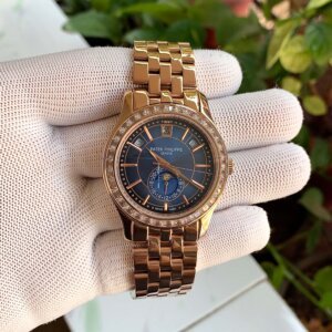 Patek Philippe Nautilus Annual Calender Blue Diamond