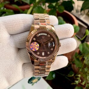 brown dial rose gold chain