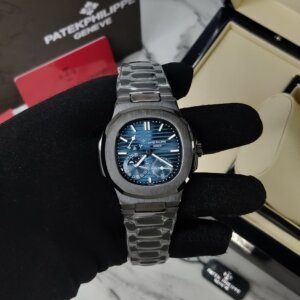 Patek Philippe NAUTILUS 5712 MAD PARIS Edition