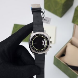 black dial gucci watch