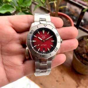 Tag Heuer Aquaracer Professional 200 Red